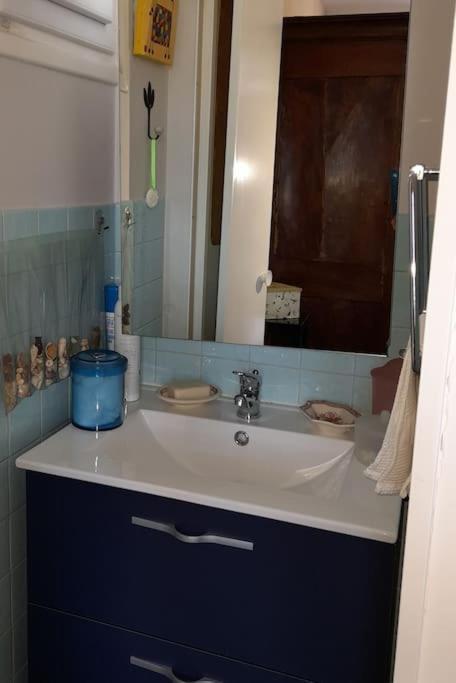 Les Abelias Bed & Breakfast Hauterive  Luaran gambar