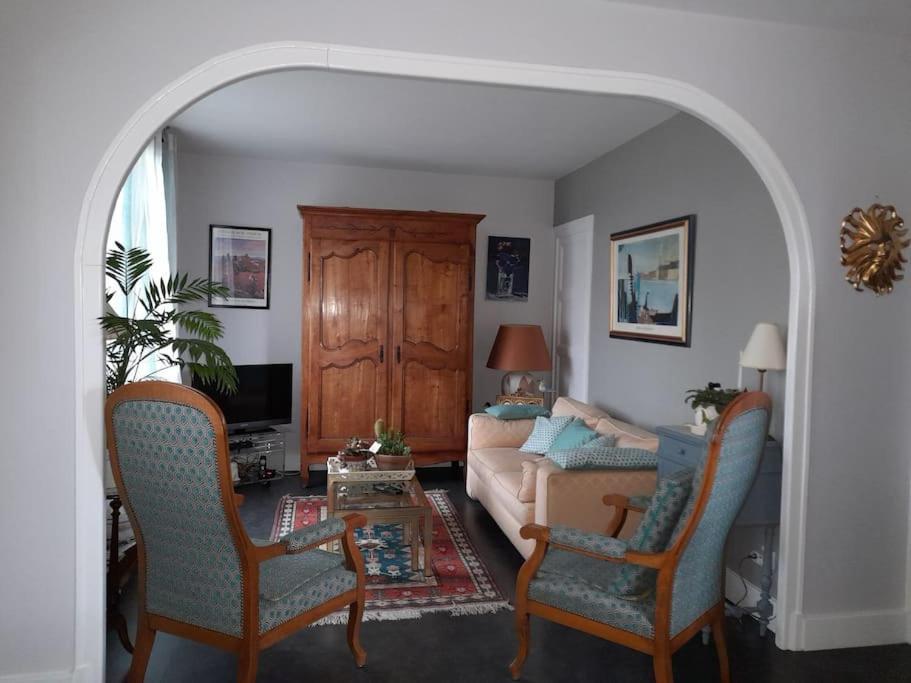 Les Abelias Bed & Breakfast Hauterive  Luaran gambar
