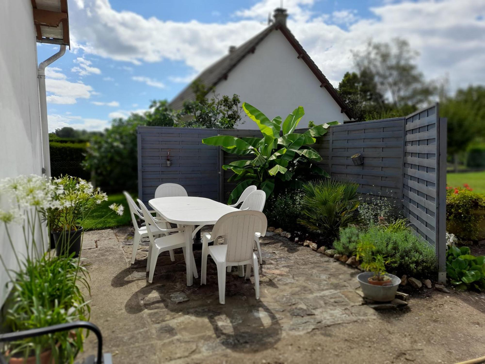 Les Abelias Bed & Breakfast Hauterive  Luaran gambar